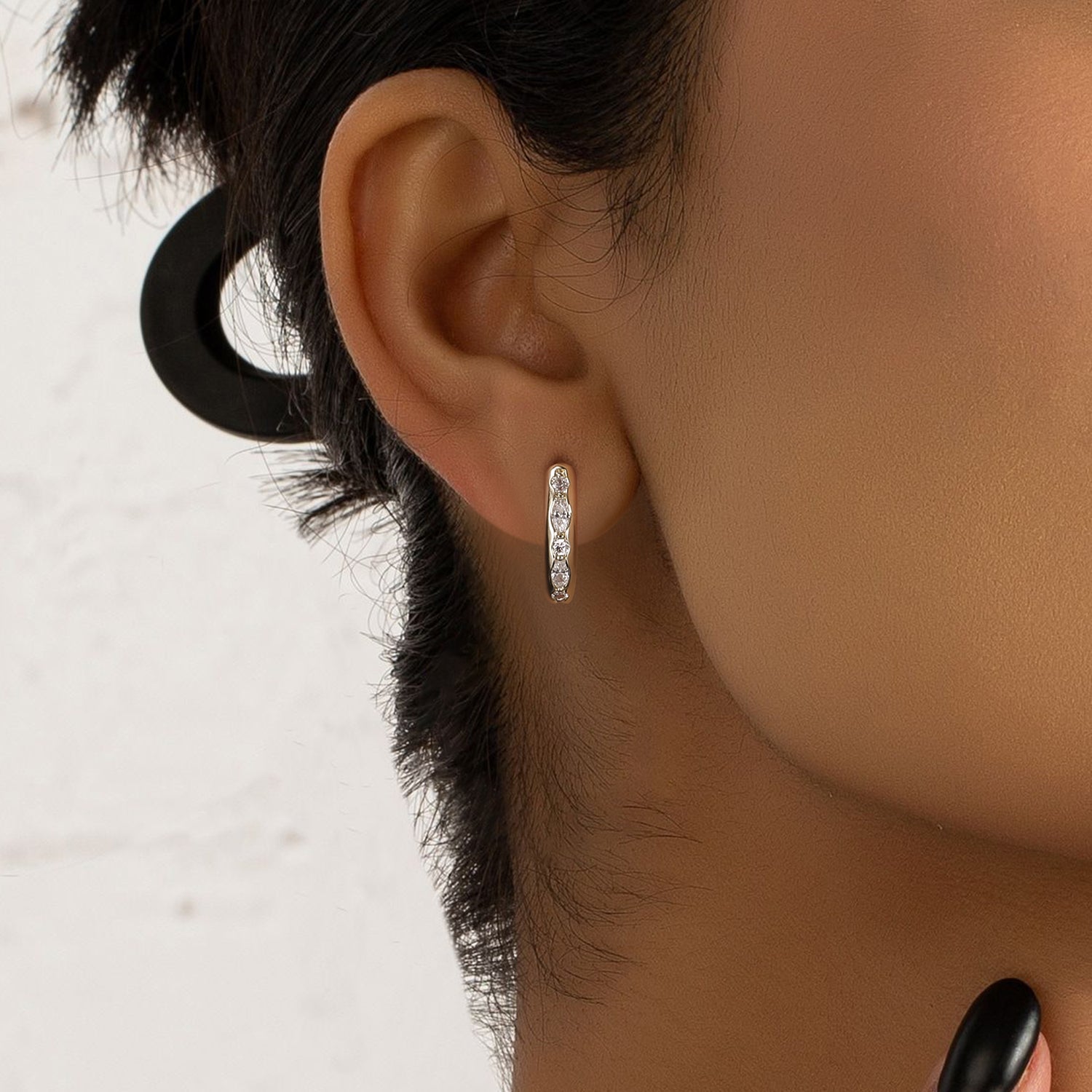 moissanite hoop earrings, moissanite earrings, s925 earrings, silver hoop earrings, gold plated earrings, huggie earrings