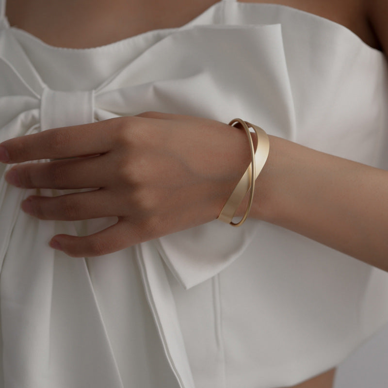 high quality bracelet; geometric cross bracelet; Eamti;