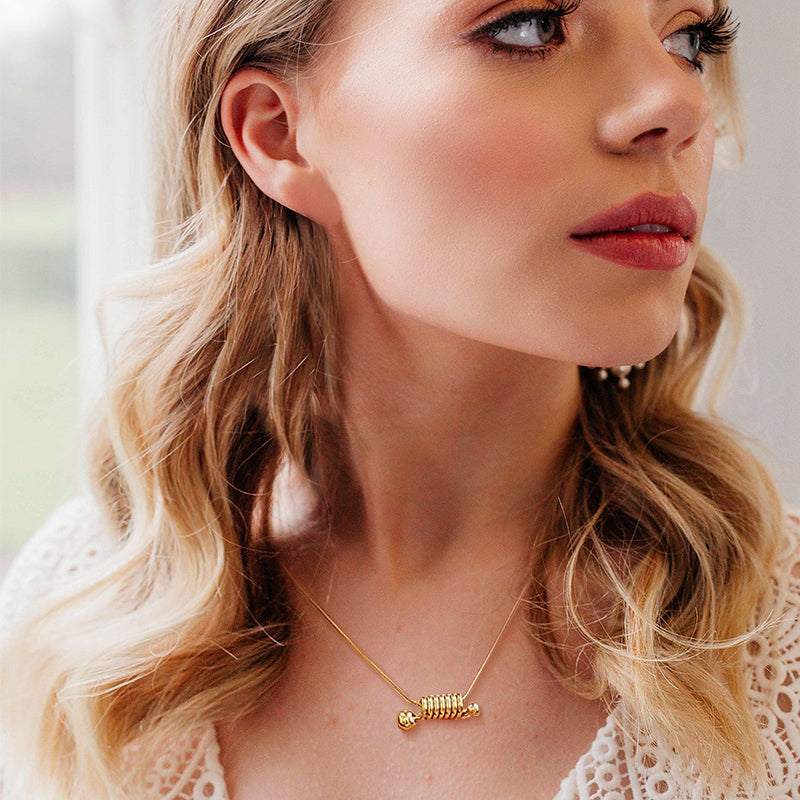 Spiral spring necklace