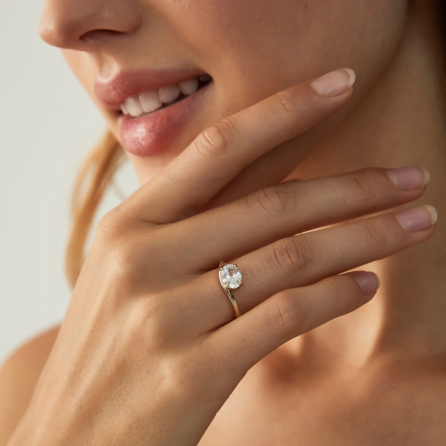 gold engagement rings, oval engagement rings, oval ring, cubic zirconia ring, cubic zirconia usa, travel ring, fake diamond rings, cz rings, affordable jewelry, curved engagement rings, curved bands