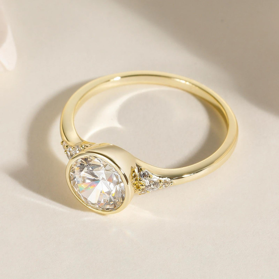 bezel engagement rings, round engagement rings, cubic zirconia wedding rings, round zirconia ring, cubic zirconia round ring, cubic zirconia engagement rings, cubic zirconia wedding rings, travel rings, fake diamond rings