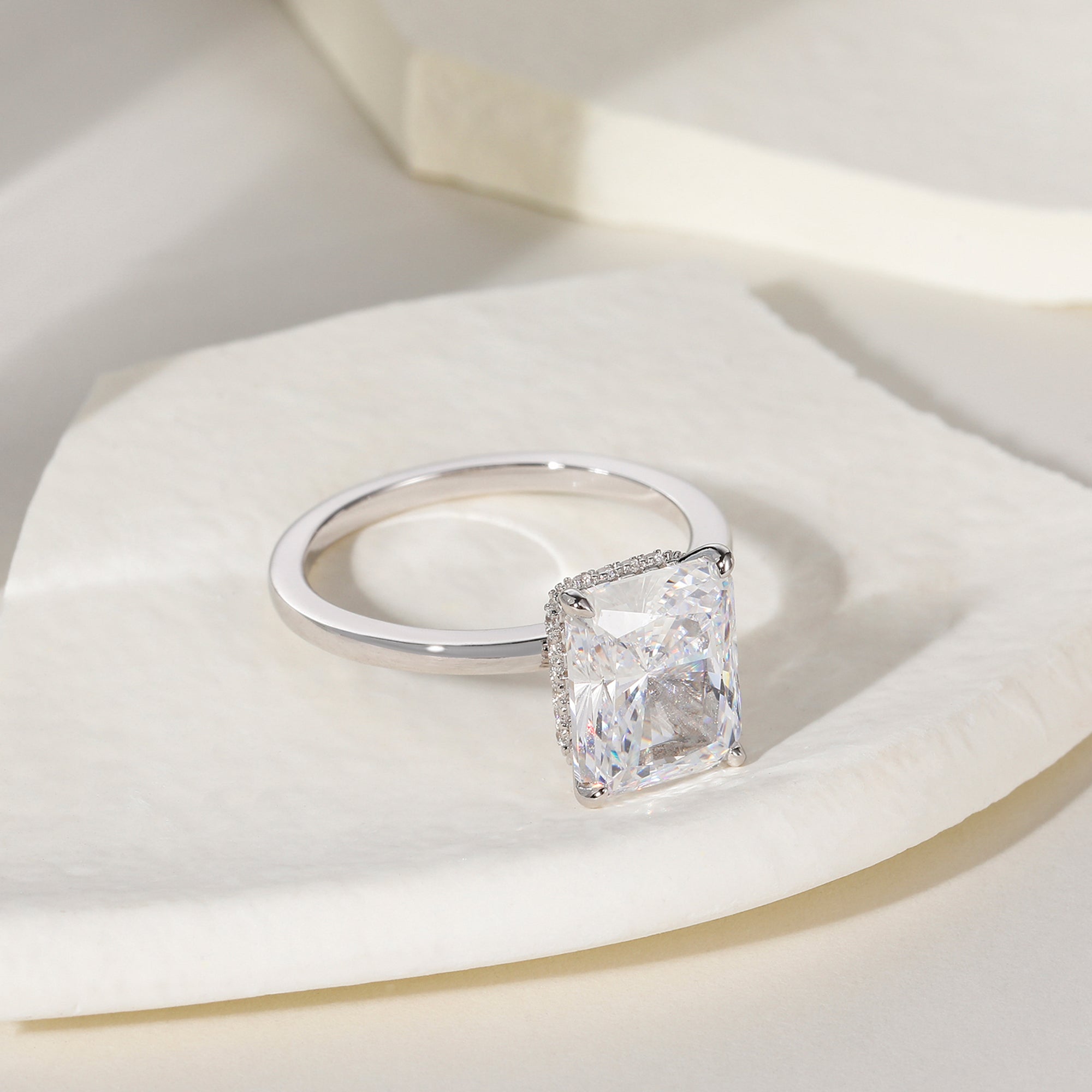 radiant cut engagement rings, radiant cut, radiant diamond, radiant cut diamond ring, radiant cut ring, radiant diamond ring, 4 carat radiant cut diamond ring, cubic zirconia engagement rings, cubic zirconia wedding rings, fake diamond rings, travel ring, cz stones