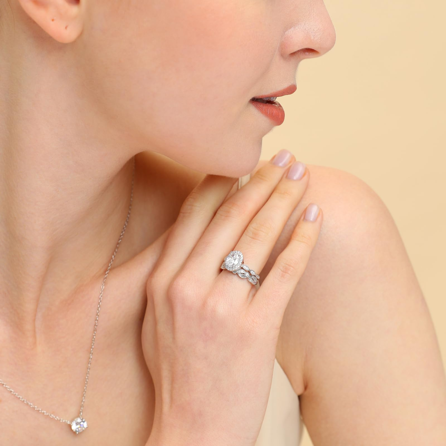 Zirconia wedding ring，Vintage wedding rings，oval wedding rings，Cheap wedding rings，Stacked wedding rings，eamti rings，eamti fashion rings，cubic zirconia oval ring，cheap engagement rings under $50