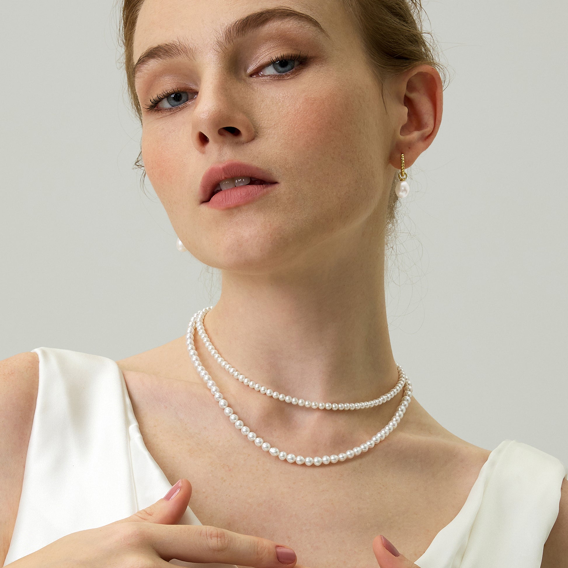  pearl necklace, beaded choker, freshwater pearls, 14K Yellow gold plated brass pearls necklace, freshwater pearl necklace, pearl necklace for brides, wedding pearl necklace, white pearl, pearl choker necklace​, white pearl necklace​, chunky pearl necklace, round freshwater pearl necklace