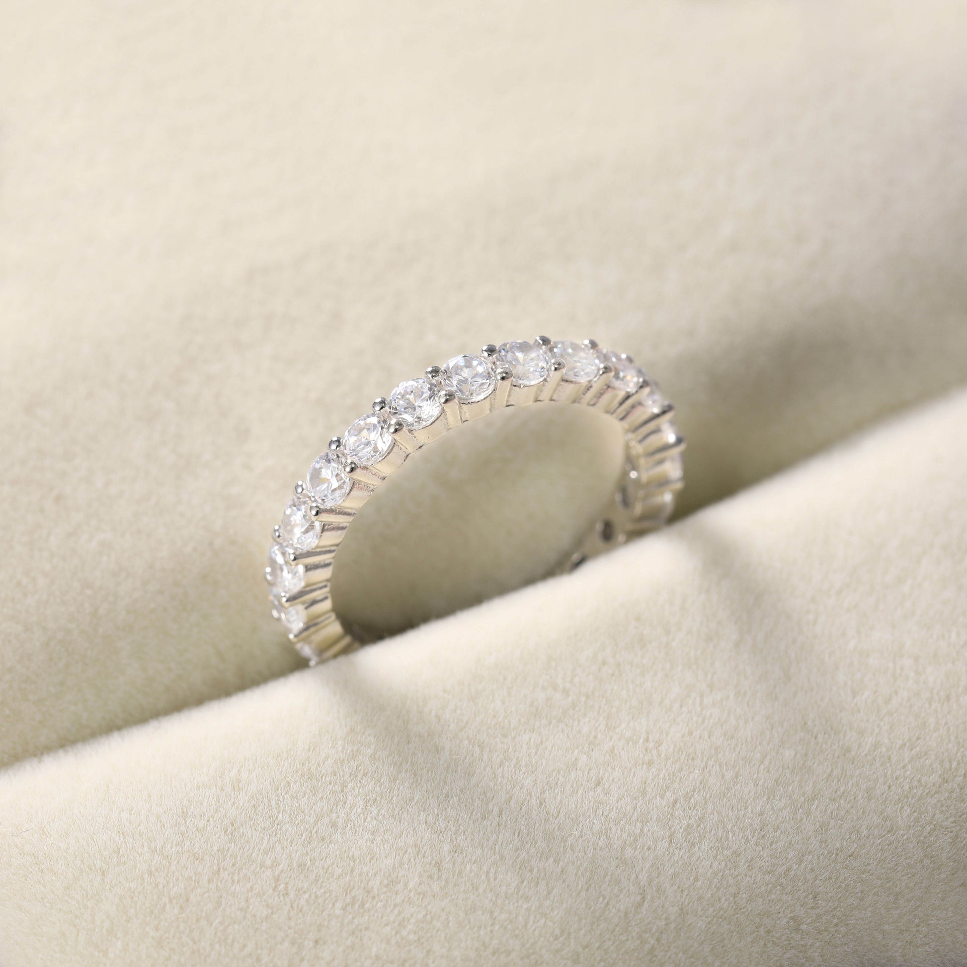 Unique Light Luxury Gemstone Ring
