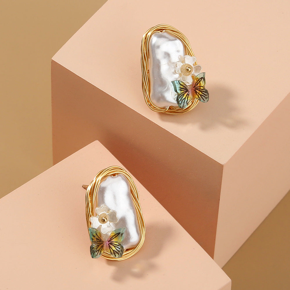 hand-wound retro earrings; gold earrings; Eamti;