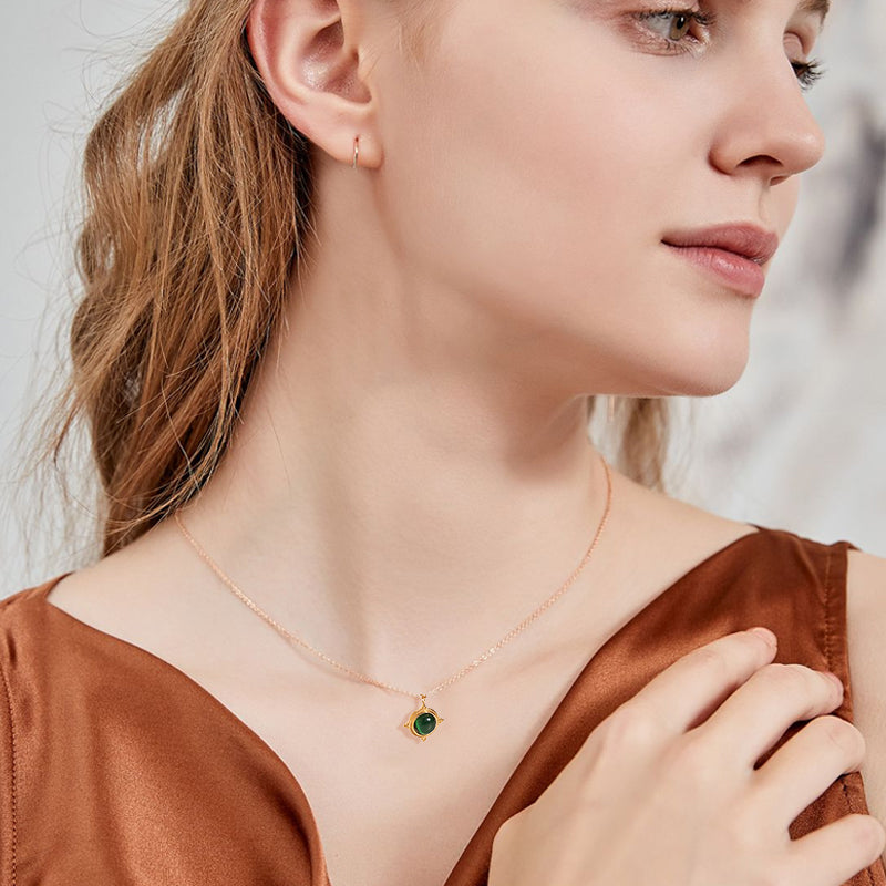 Vintage Emerald Pendant Necklace