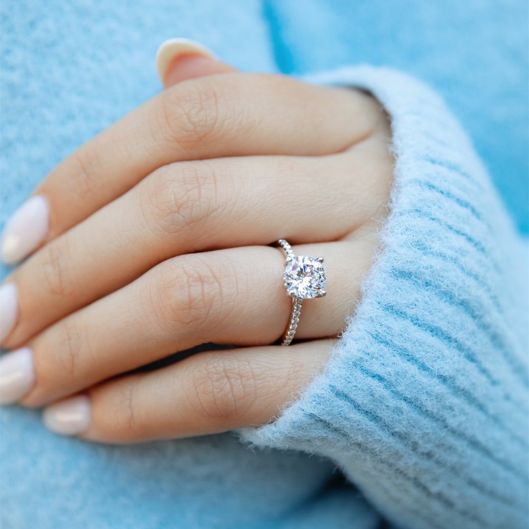 simple and cute engagement rings; quality wedding rings;  Eamti;