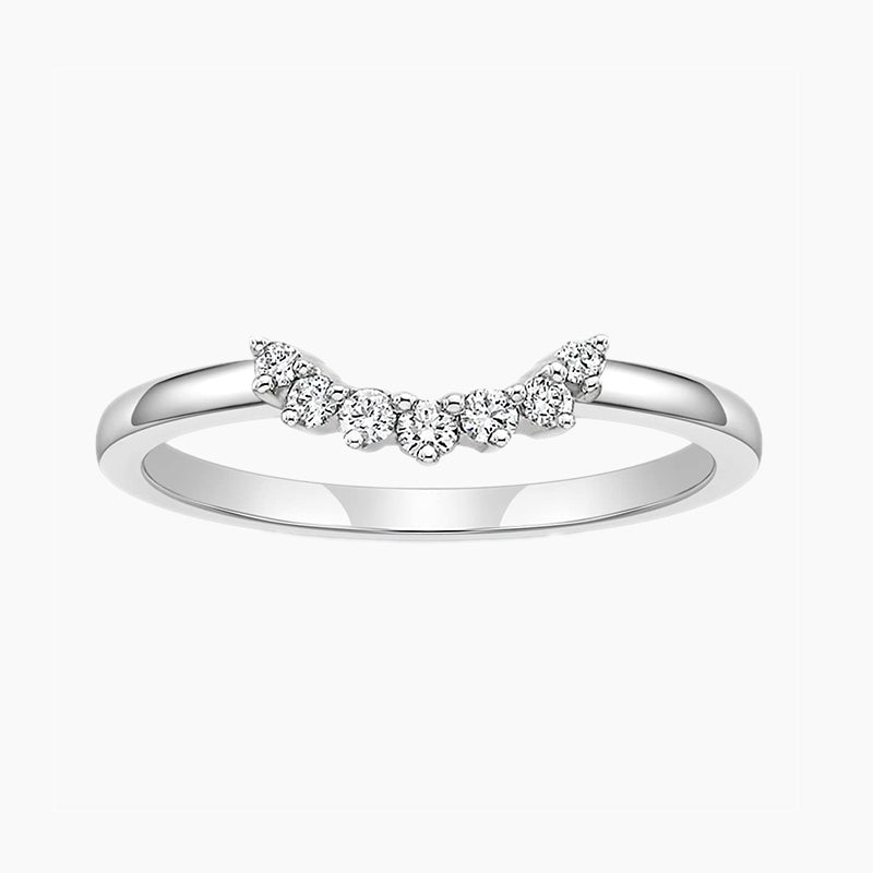 round cut wedding rings; stunning wedding rings; Eamti;