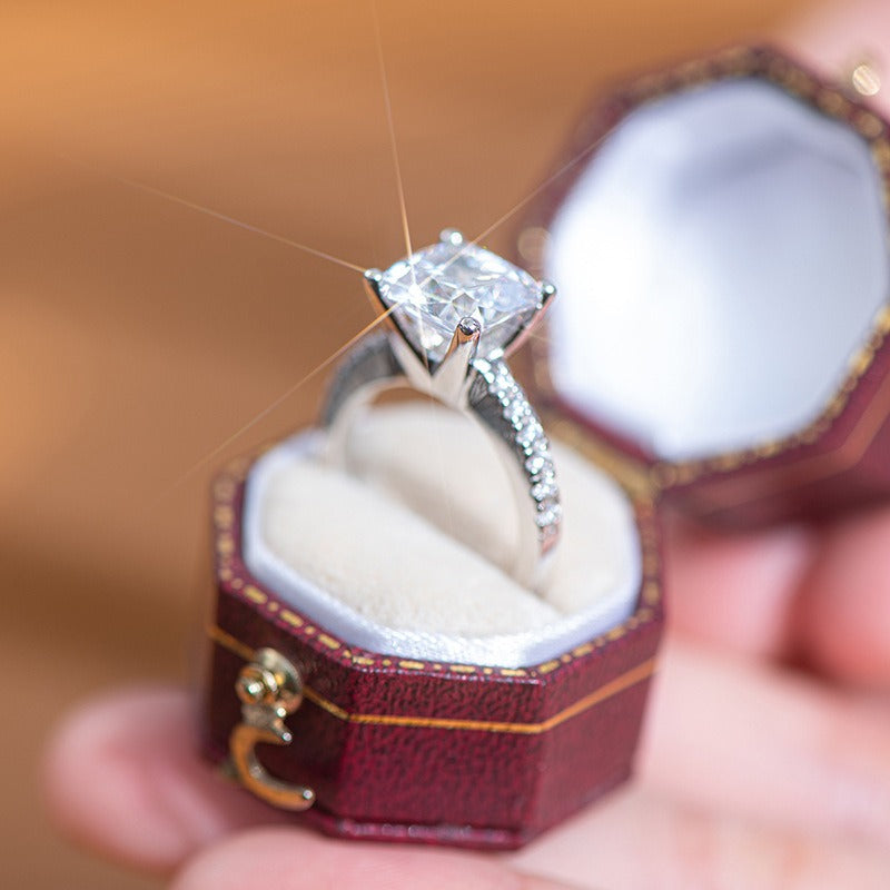 vintage engagement rings; stylish engagement rings; Eamti;