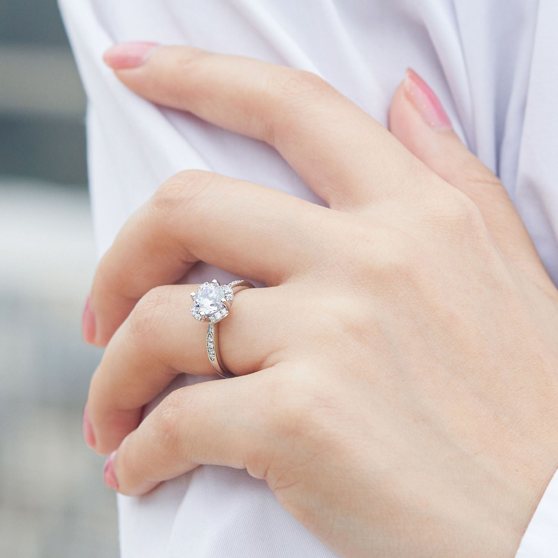 miossanite wedding rings; alternative diamond rings; Eamti;
